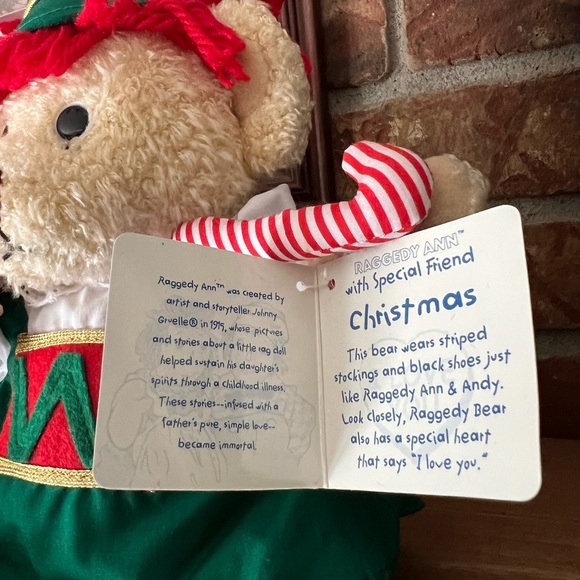 Raggedy Ann with Special Friend Christmas Bear - Picture 7 of 8